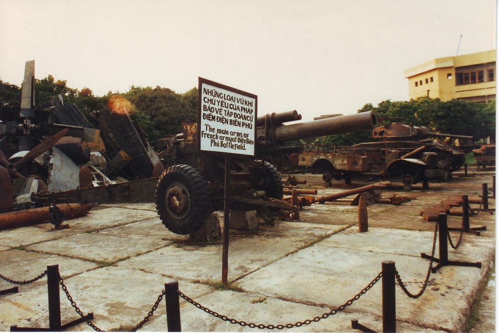 French artillery at the Dien Bien Phu museum by massu