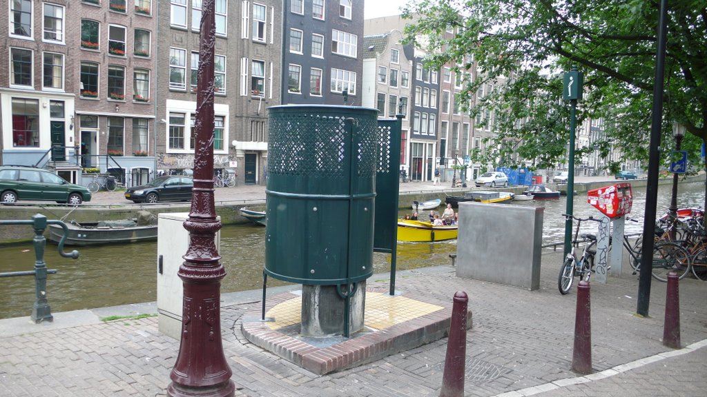 A toilet by the canal, so convenient !! :-) by loulouluoluo