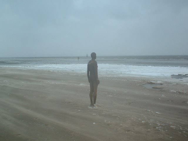 The iron man in snow, Blundellsands, Liverpool (03-2006) by olivella ferret