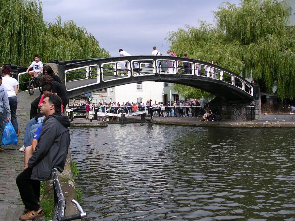 Camden Town bridge july 2004 by lengel