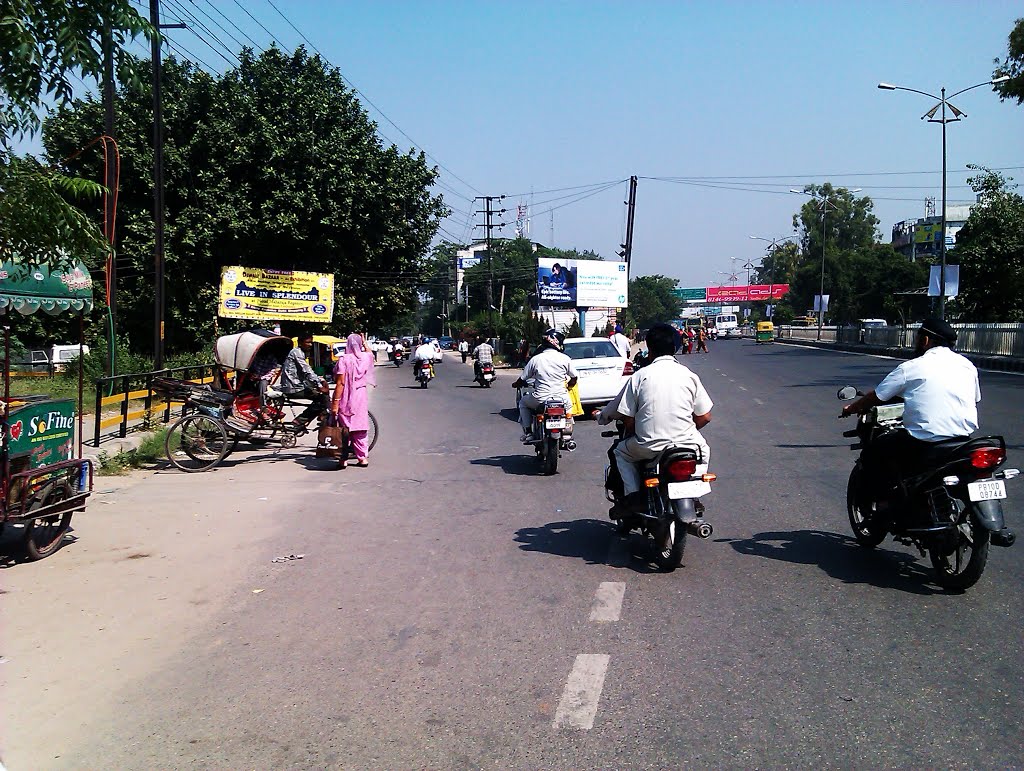 Ferozpur Road - Jiyolive.com by jiyolive