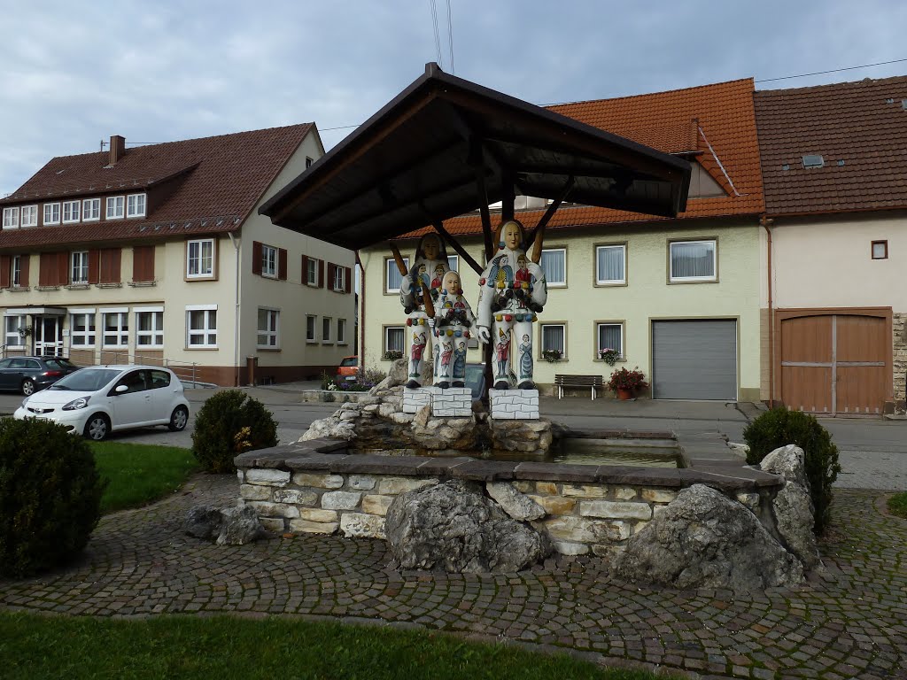 In der City von Wehingen, der Narrenbrunnen by urmele