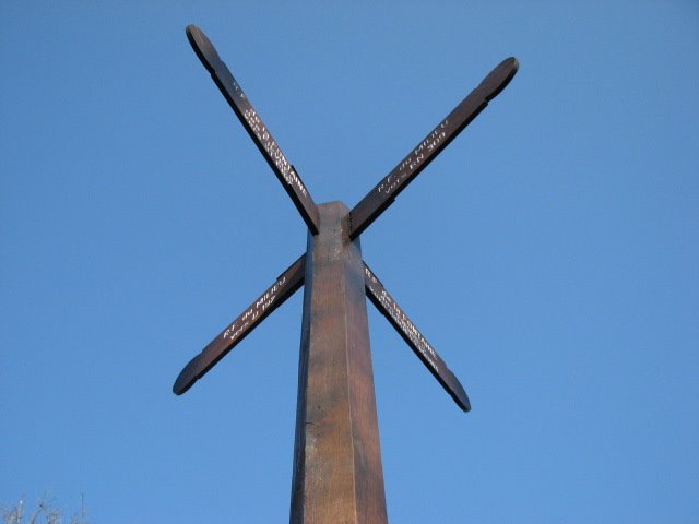 Saint-Prix forest : orientation signpost - Carrefour du Milieu by © SisAnnick