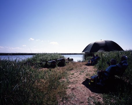 Angler in den Bodden bei Darß by www.hechtphoto.de