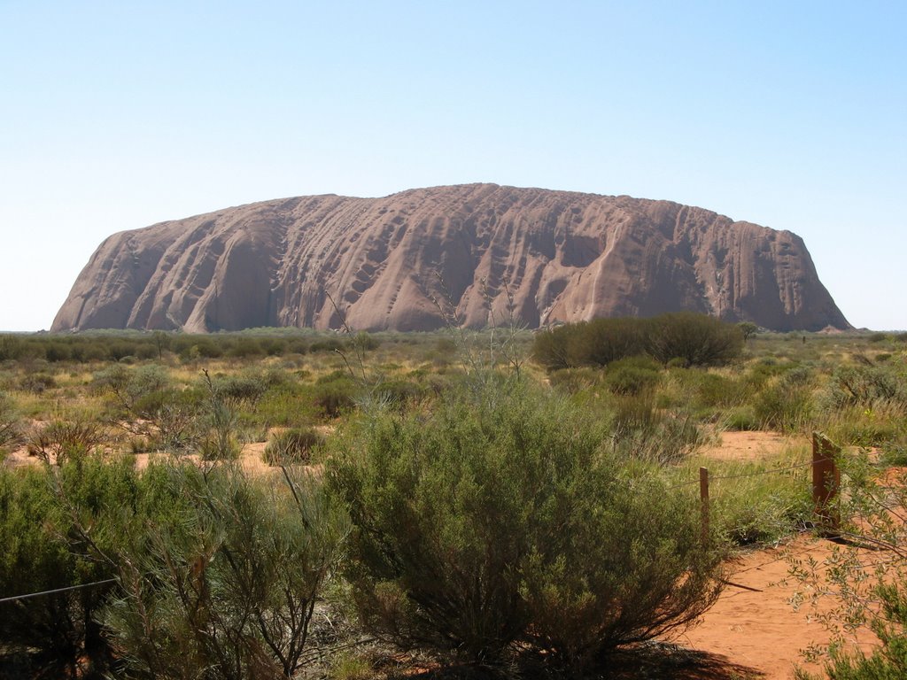 Uluru by Sjert