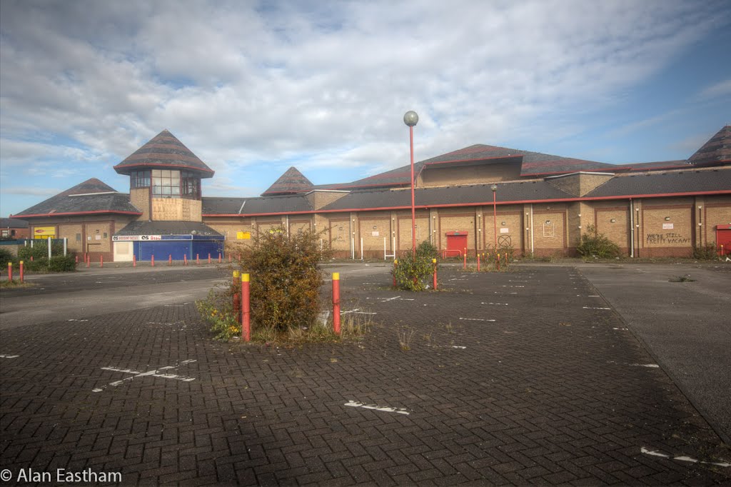 QS Fashion Building before redevelopment 14Jun12 by Alifink