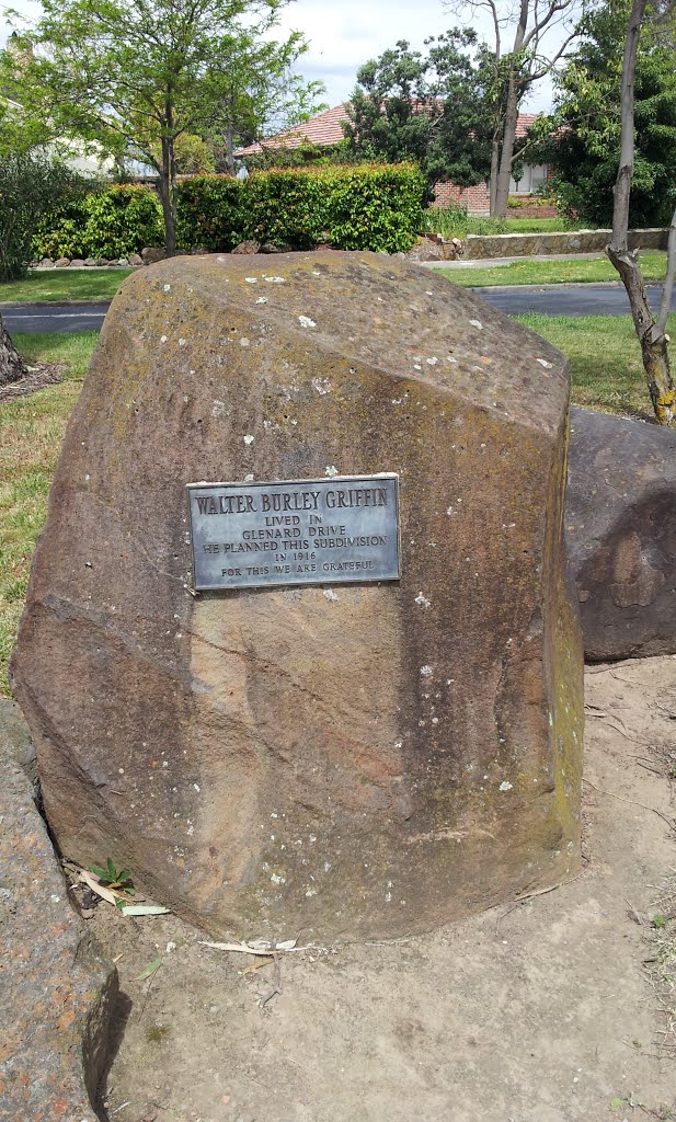 Walter Burley Griffin Monument by Goldfish