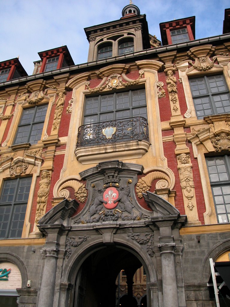 Lille, Façade extérieure de La Vieille Bourse by Benoit Brémilts