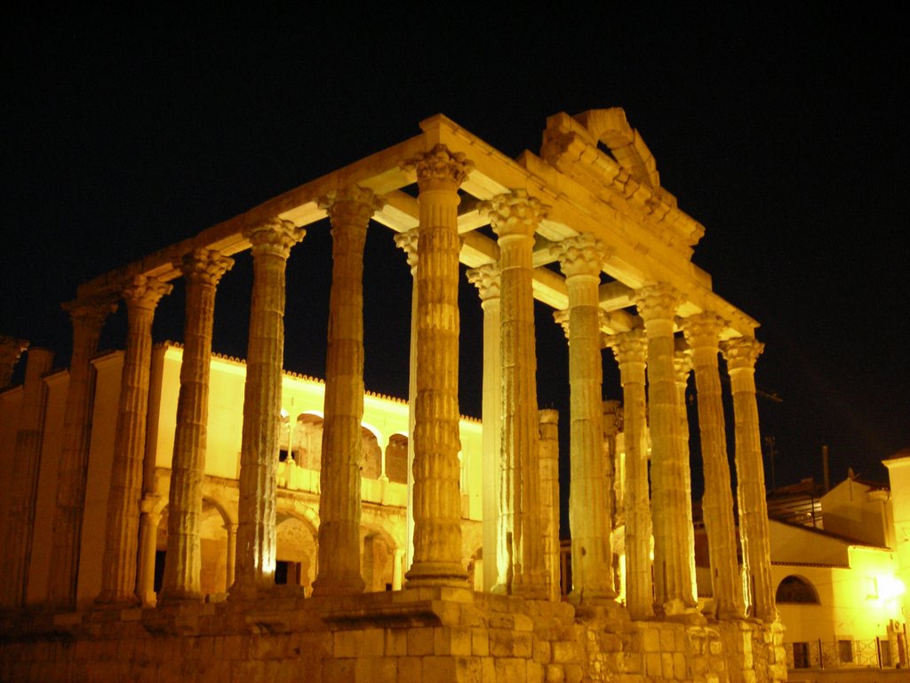 Templo de Diana - Mérida - Badajoz by Juan Jo. Andújar