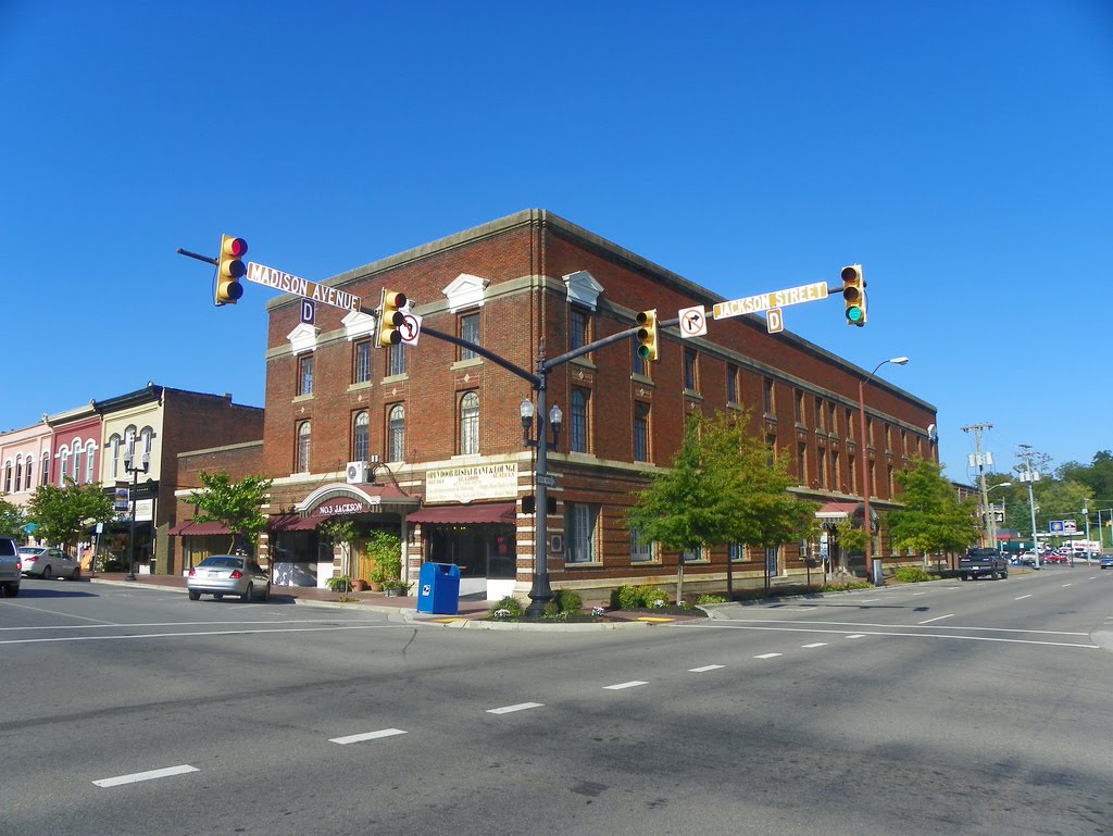 Old Robert E. Lee Hotel by J. Stephen Conn