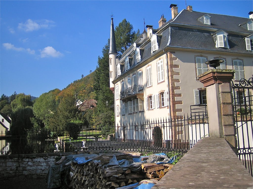 Schloß in Klingenthal, Elsass by Schoenie65