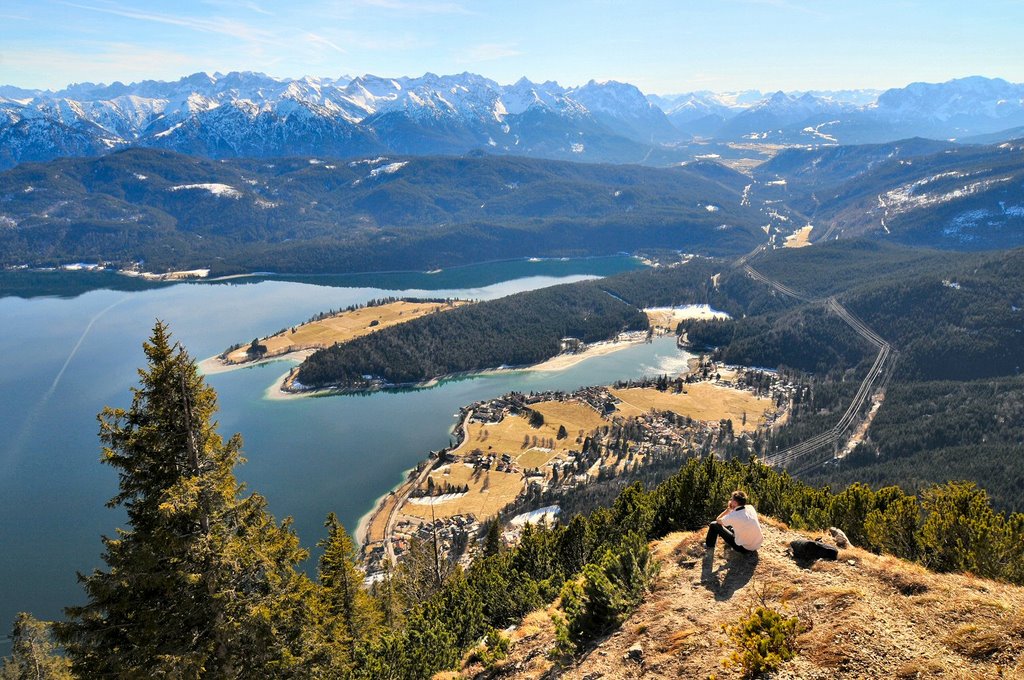 Walchensee, Halbinsel Zwergern und Karwendel by Klaus Rommel