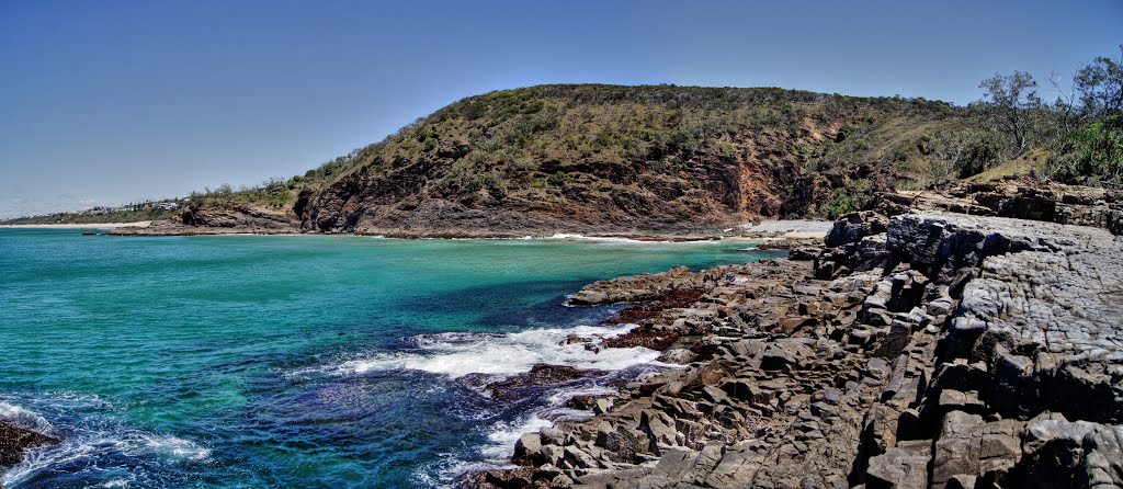 Looking towards Sunshine Beach Noosa by Tewbacka