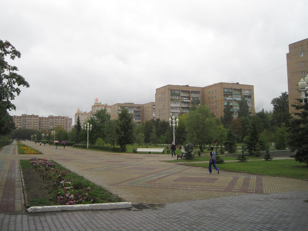 Promenade by J. Radtke