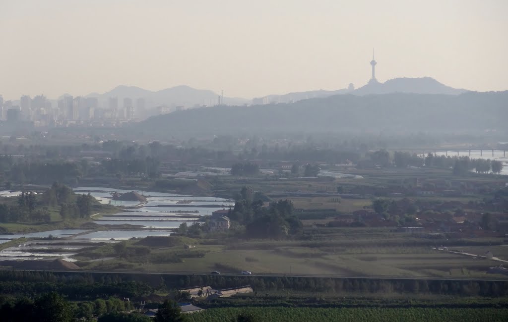 Dandong à l'horizon by Tatlas