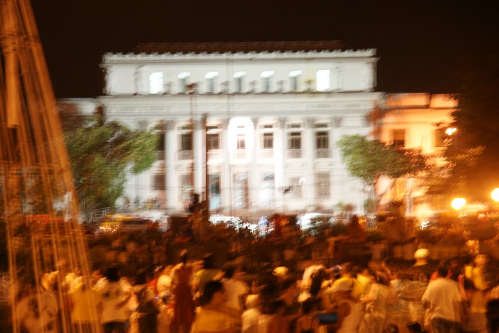 Provincial Capitol At Night by julskie50