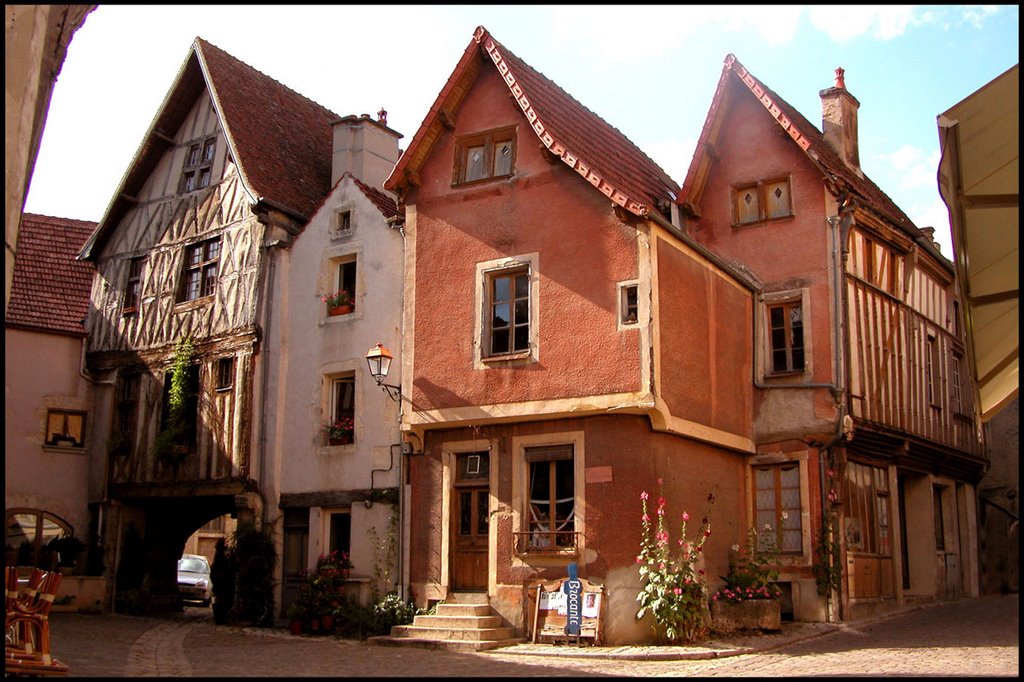 Noyers sur Serein by jcl.glass by jean-claude glass