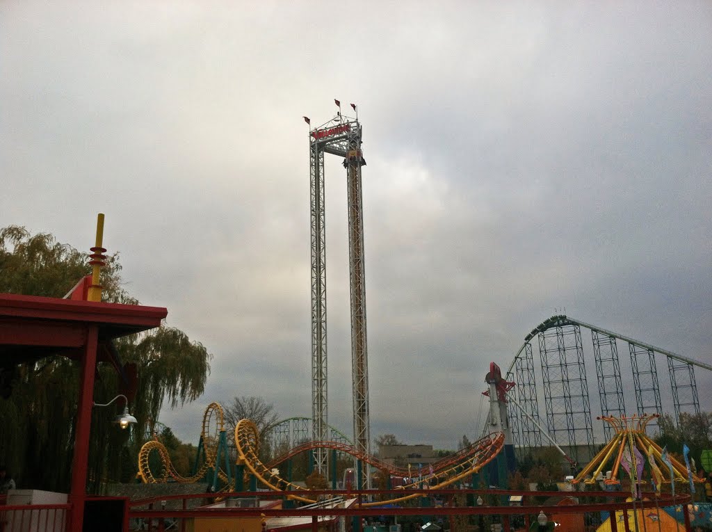 Valleyfair by Aaron Carlson