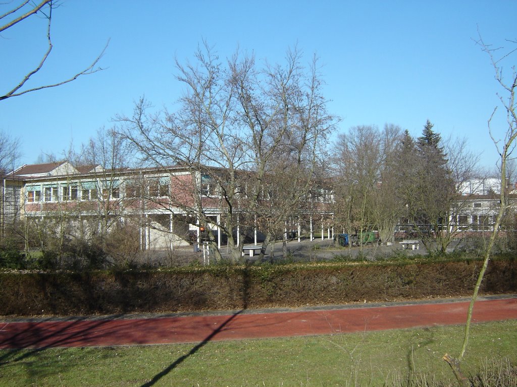 Hugo-von-Trimbergschule by Luitbald