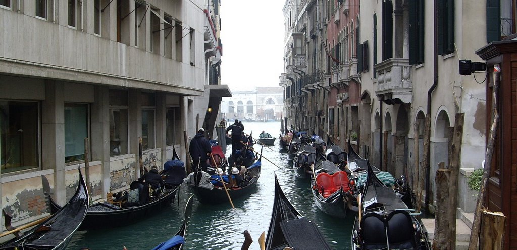 Venecia canales by Juan Carlos