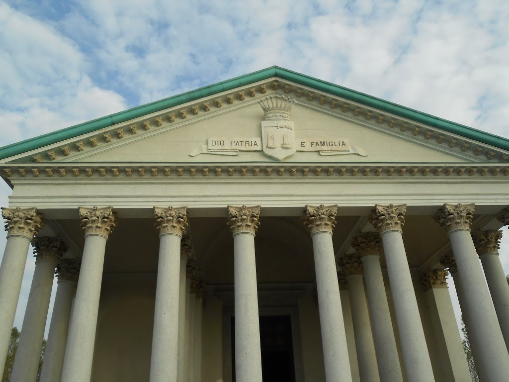 Colonne , architrave e frontone by palomar1947