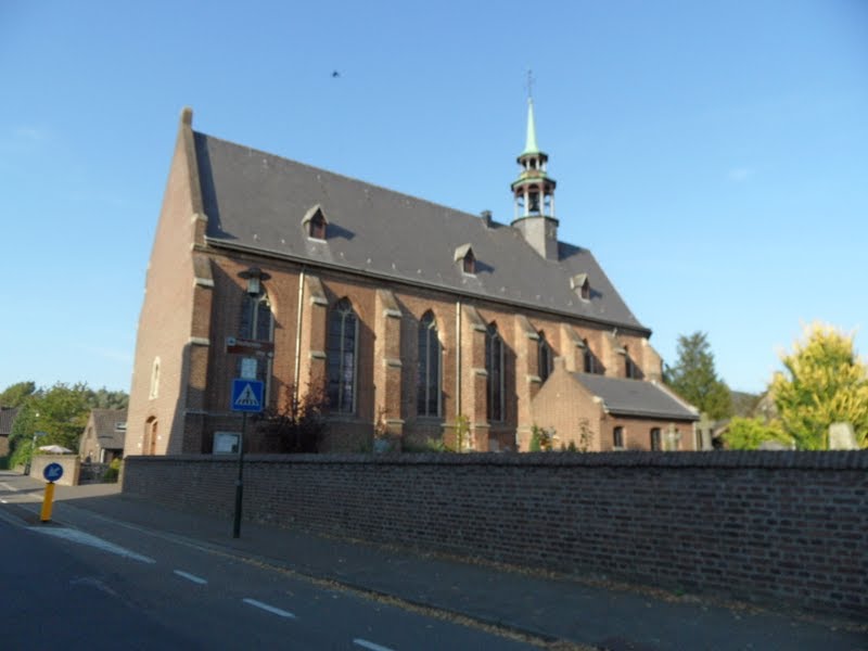 Sint Nicolaaskerk in Broekhuizen by Danny Danckaert