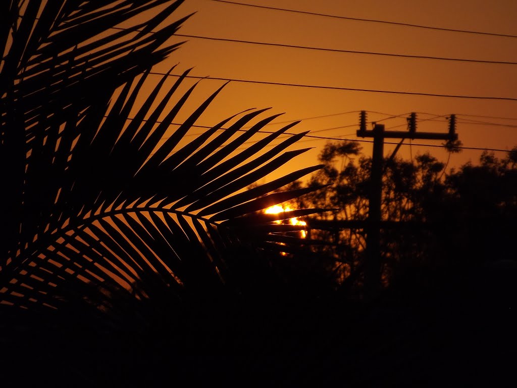 Fim de tarde em Esteio/RS - 21/10/2012 by Julio Sal