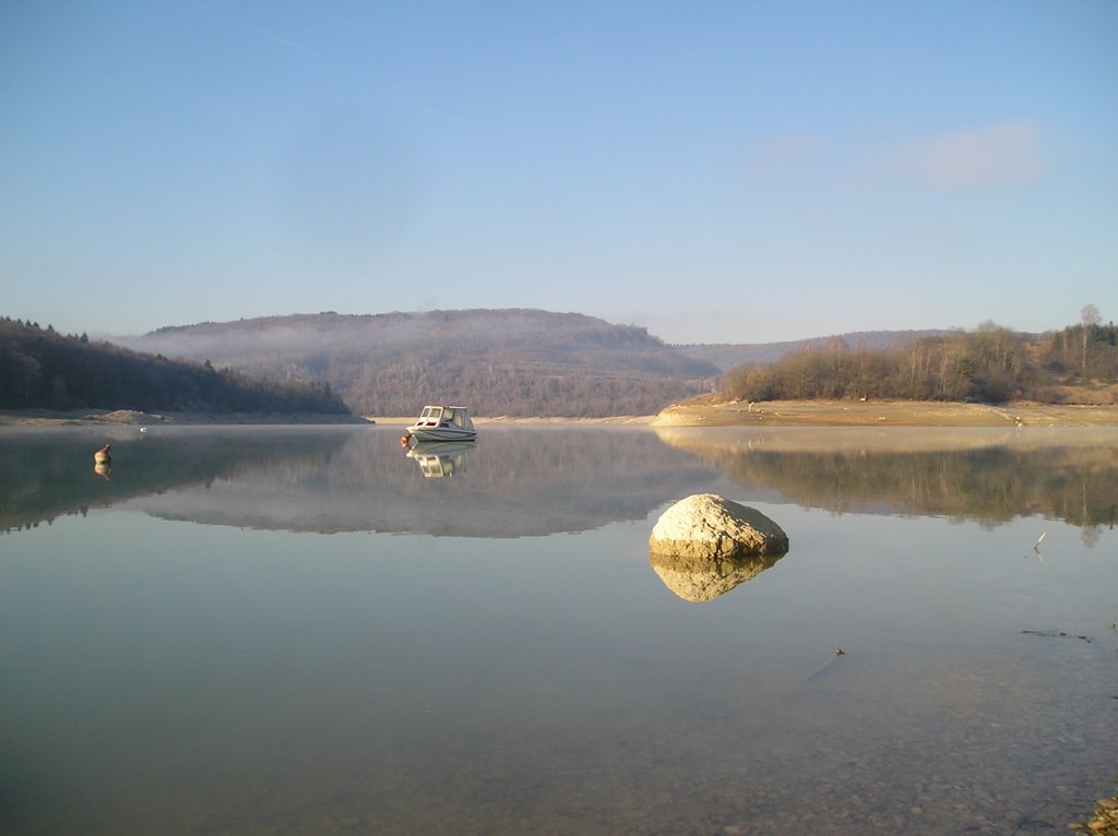 Lac de vouglans by titlis39