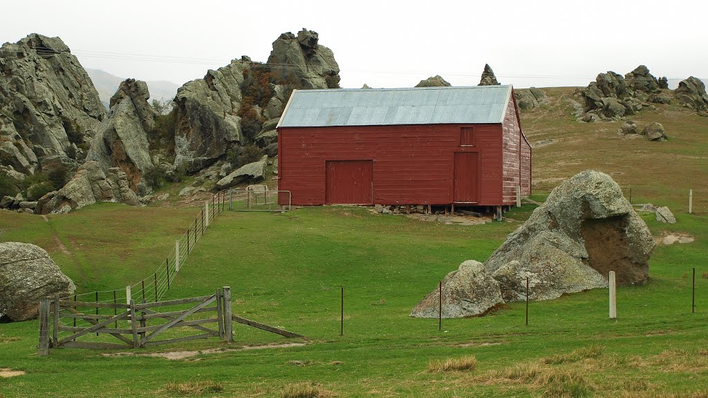 Red Barn near Styx by jokertrekker