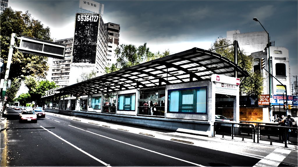 Metrobus estación Sonora HDR by ~☂slavva☂~