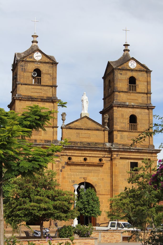 FRONTIS IGLESIA SAN JOAQUIN by orlando ardila