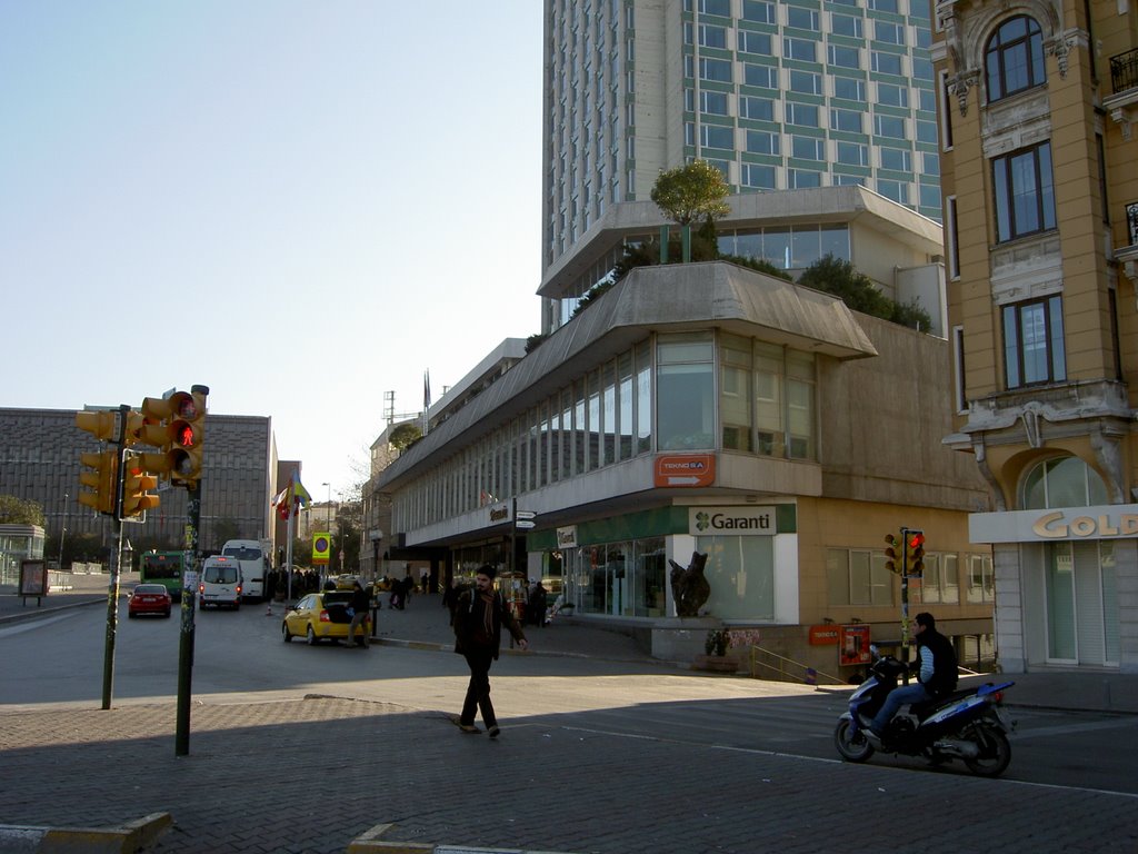 Taksim Meydanı by çetin çakır