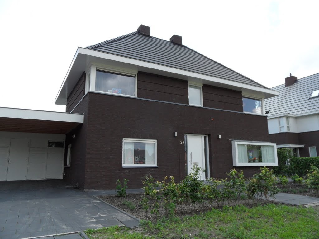 Woningbouw Aan den Heuvel - Venray - Boomvalk by Danny Danckaert