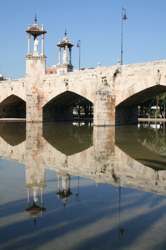 Puente del Mar by Tracy Sparkes