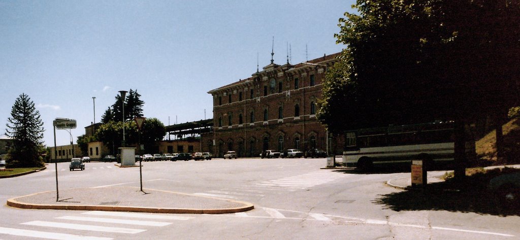 Stazione di Arona nel 1985 by Marco Ferrari