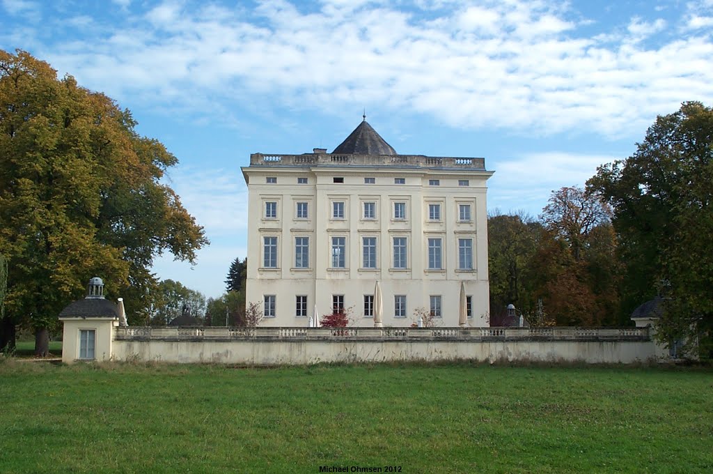 Schloss Monaise in Trier by Michael Ohmsen