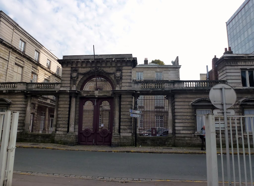 Lille,Hôtel d'Avelin (Hôtel du Rectorat Fiche Mérimée PA00107592) by Pierre-André Leclercq