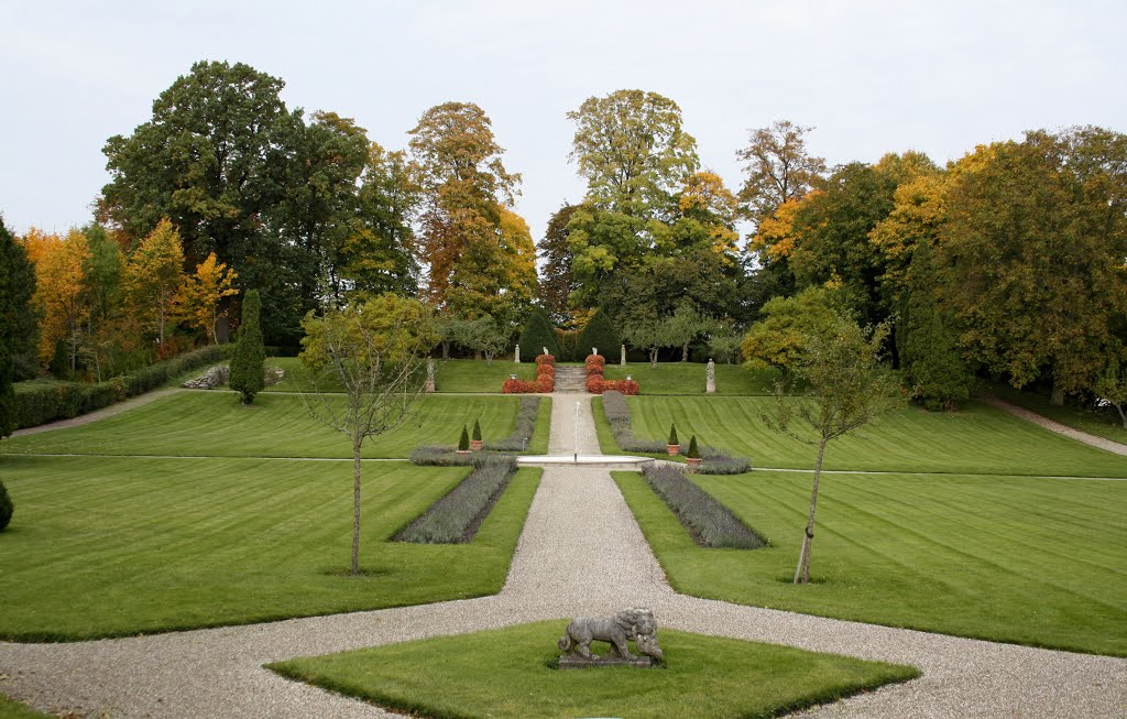 Garden at Farumgård by Benjamin Buemann