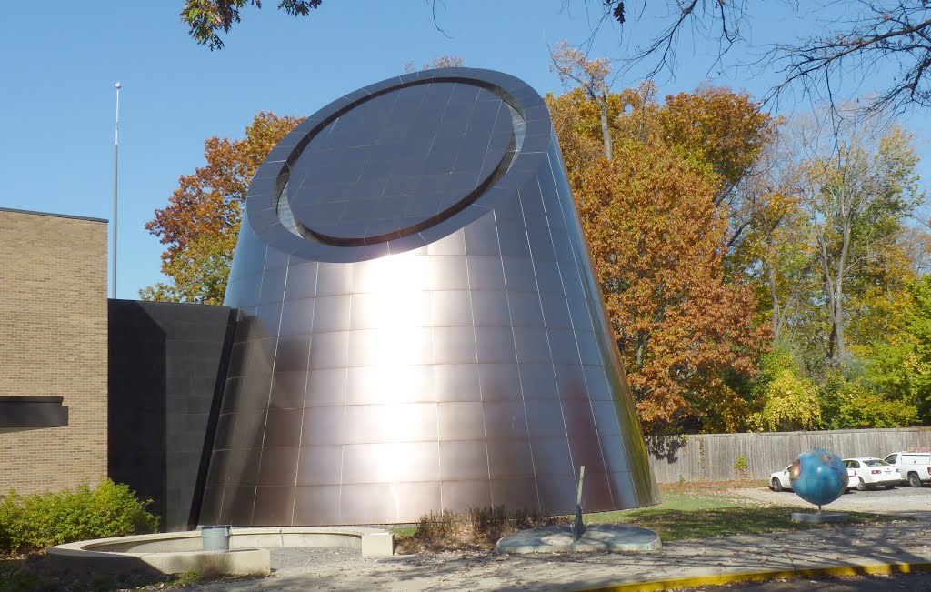 Shafran Planetarium at Cleveland Museum of Natural History by Joseph Hollick