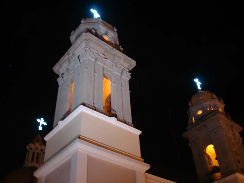 Campanarios catedral Colima by Moisés Arias