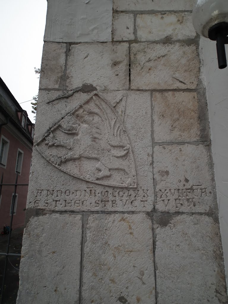 Regensburg - Stadtamhof - Wappen eines ausgestorbenen Patriziergeschlechts an der St. Katharinenkirche 49° 1' 27.66" N 12° 5' 46.31" E by A.B.W.