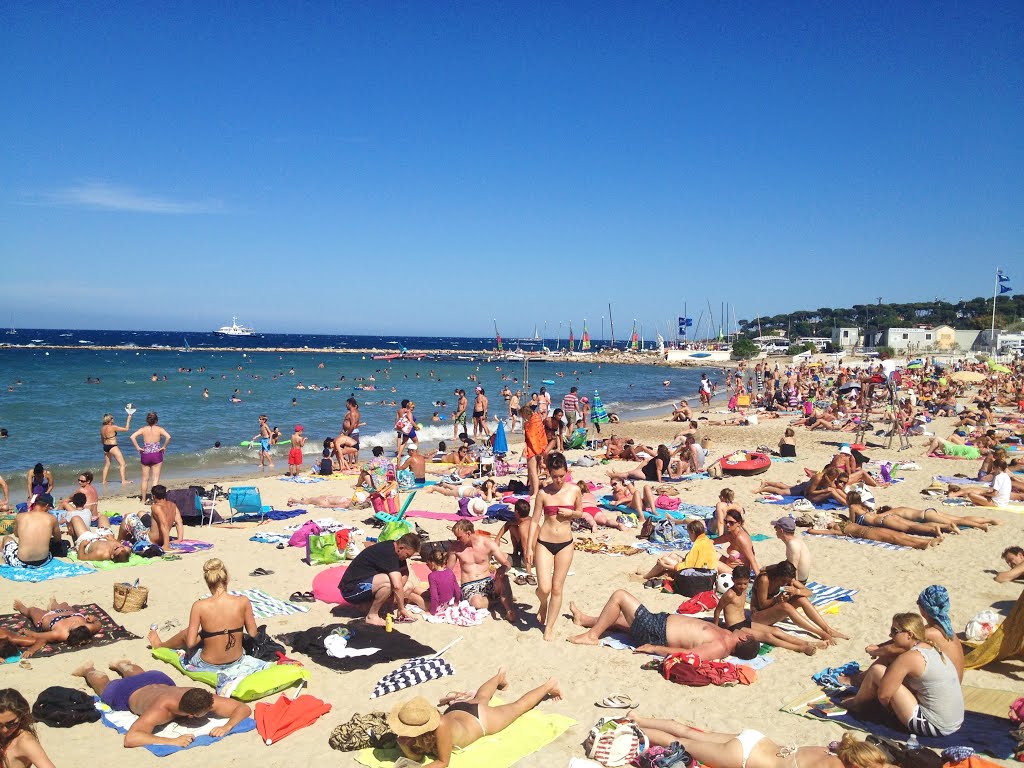 FRANCE - FRENCH RIVIERA - ANTIBES BEACH/FRANCE - COTE D'AZUR - ANTIBES by morfeasss