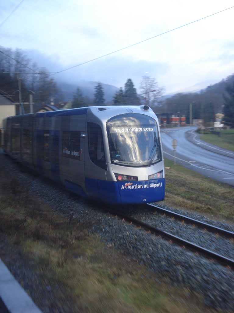 TT24 dans l'impasse réservé aux trams-trains le 12 décembre 2010 by SocoA