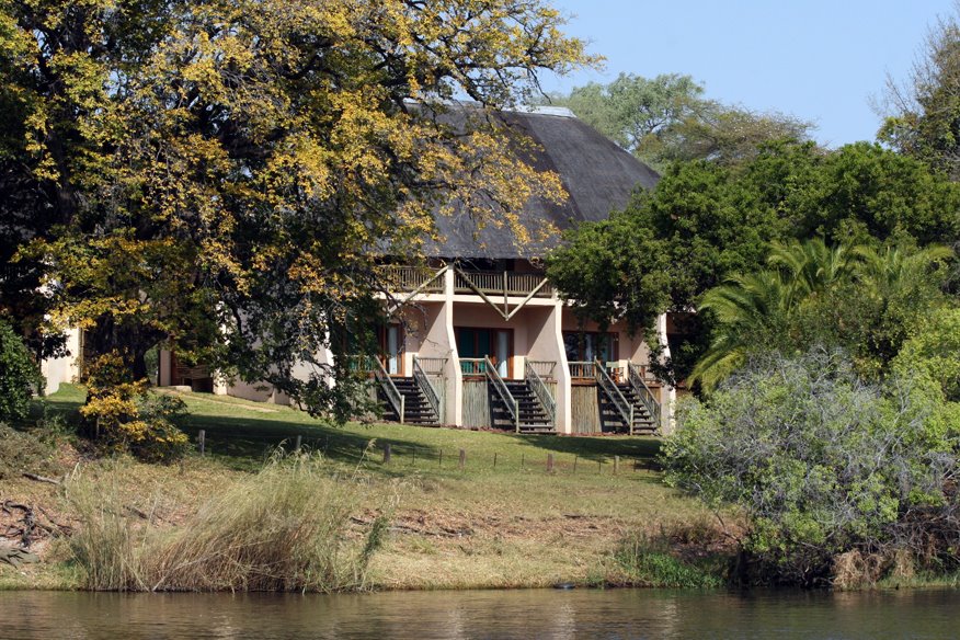 Chobe Safari Lodge by Banja&FransMulder