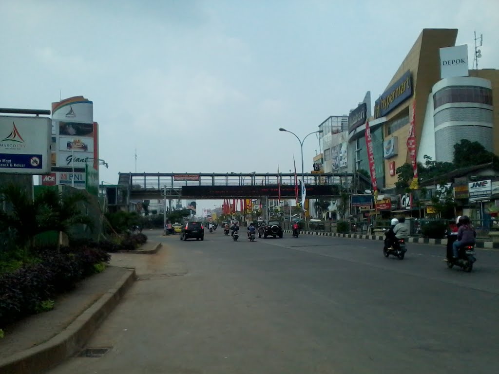 Jalan Margonda Raya, Depok, Jawa Barat by sapteka