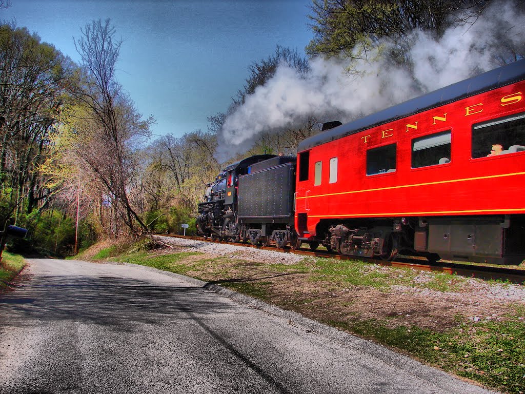 Tennessee Valley Train by cilldill