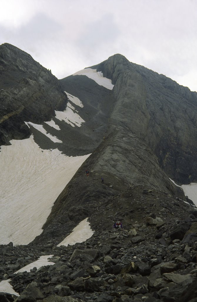 salita al Monte Perdido by Giovanni Malinverni