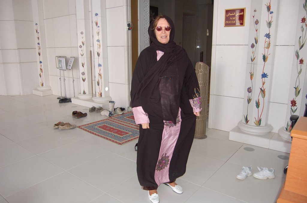 It's me at the Cheik Zayed al-Nayahn Mosque by Beatrice Bernasconi