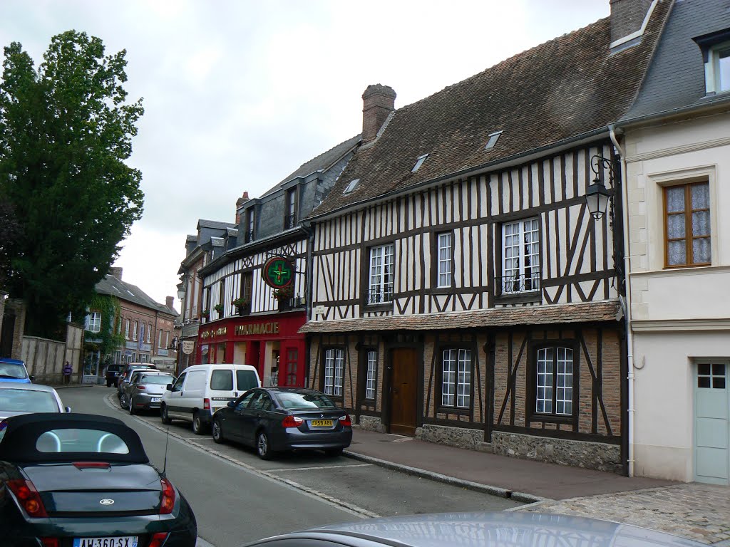 Lyons la Forêt - Rue de l'Hôtel de Ville by Luc Kessel