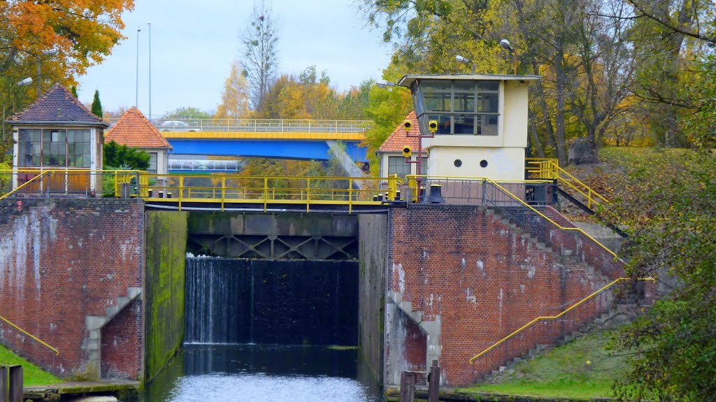 Śluza Okole Bydgoszcz by Kazimierz .Mendlik